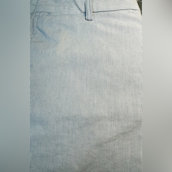 Men’s Old Navy Bermuda Shorts Built in Flex Ultimate Slim Blue Stripe Pockets 34 - Picture 4 of 6